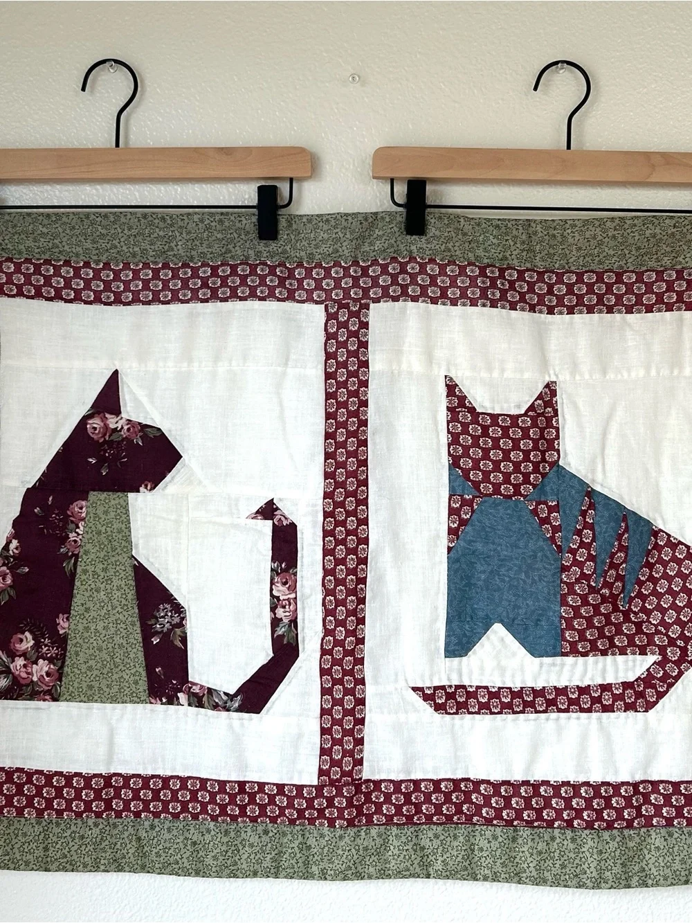 Vintage Cat Quilt Set – Quilt + 2 Matching Pillow Shams